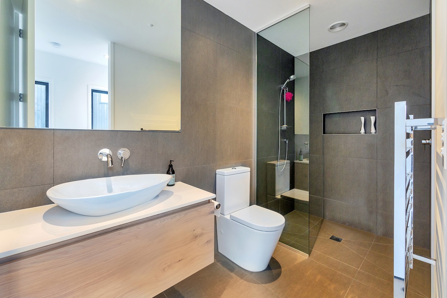 Main bathroom